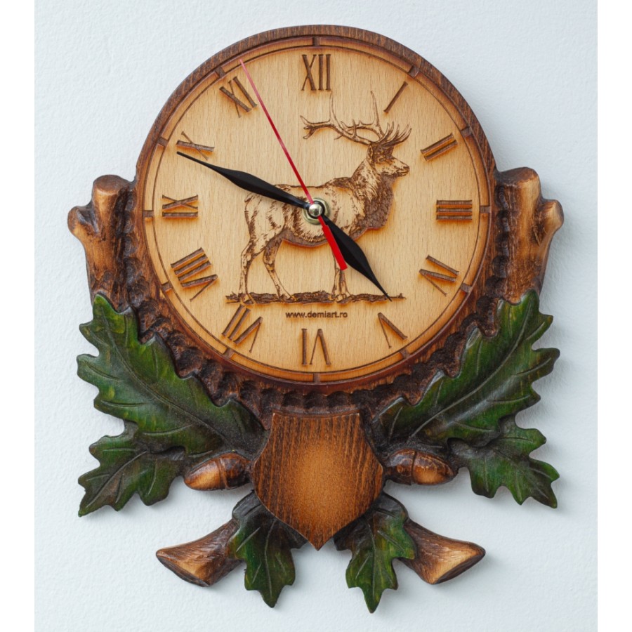Ceas gravat lemn