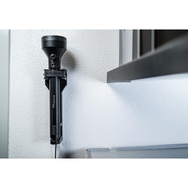 LANTERNA P21R BLACK CASE/ 12000LM+USB+STATIE DE INCARCARE