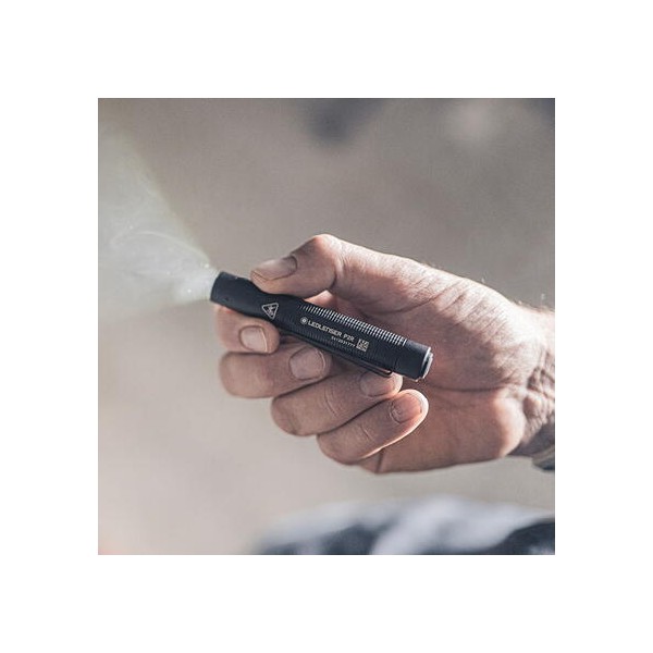 LANTERNA P2R BLACK_BOX 200LM/LI-ION + CABLU USB