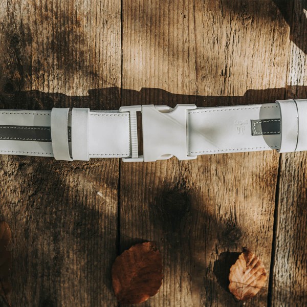 Centura reglabila, catarama plastic, neagra/alba piele